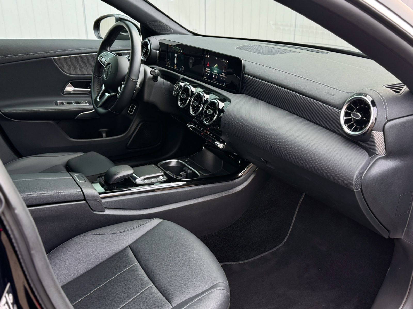 Fahrzeugabbildung Mercedes-Benz CLA 220d SB Progressive*8G|CAM|NAVI|ASSIST*