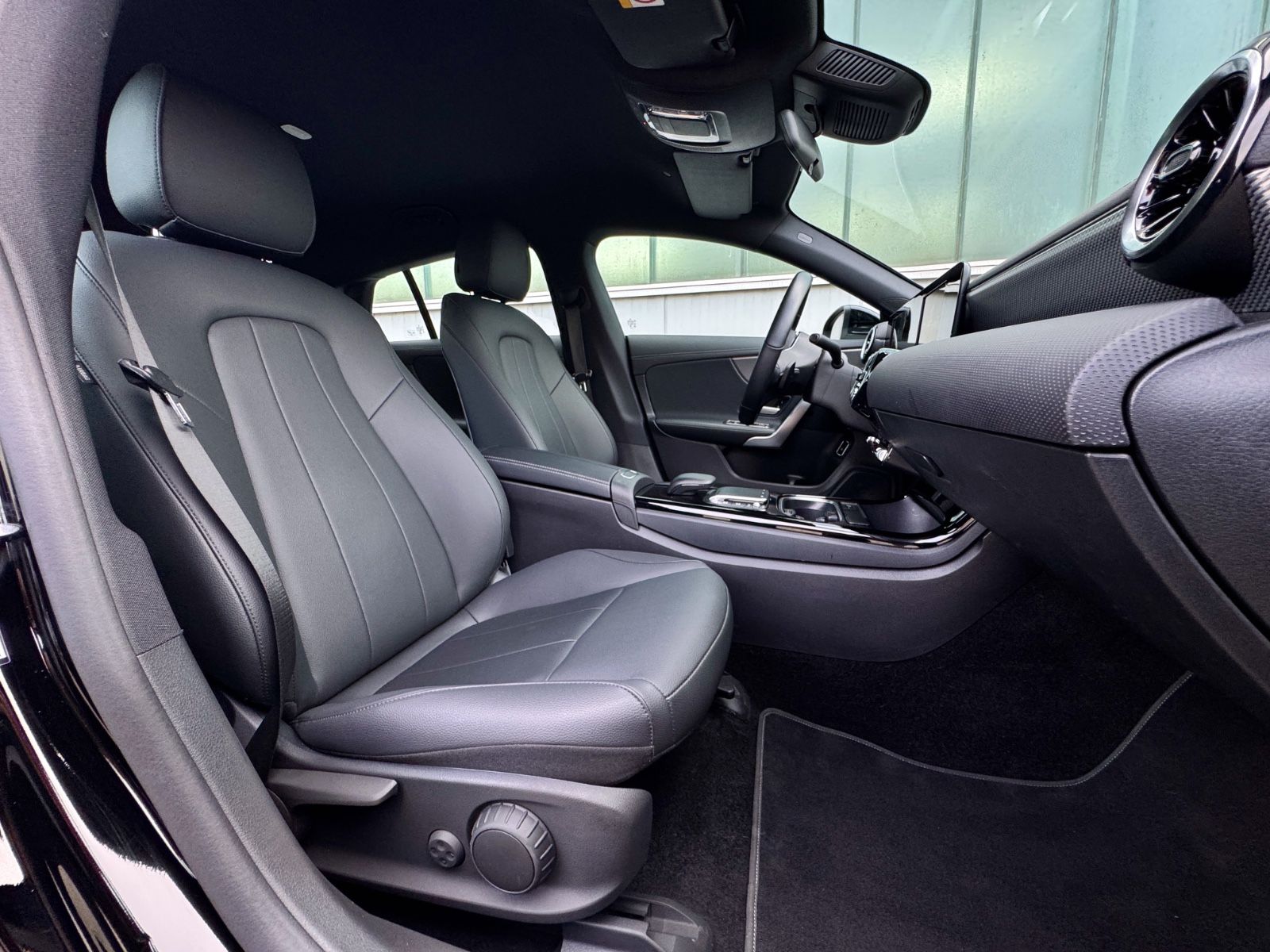 Fahrzeugabbildung Mercedes-Benz CLA 220d SB Progressive*8G|CAM|NAVI|ASSIST*