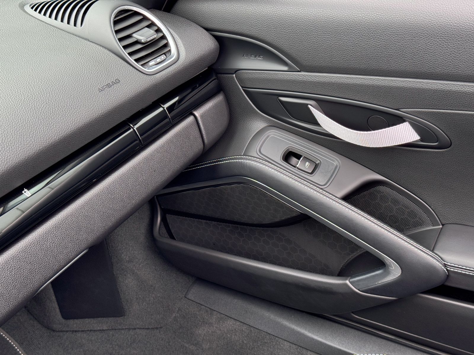 Fahrzeugabbildung Porsche 718 T PDK Boxster *XENON|NAVI|DAB|CAM|1.HAND*