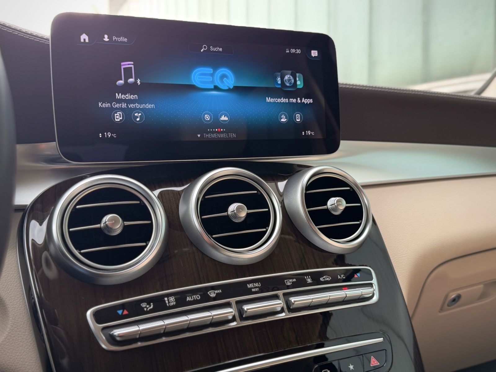 Fahrzeugabbildung Mercedes-Benz GLC 300e Coupe 4Matic *9G|LED|CAM|AHK*