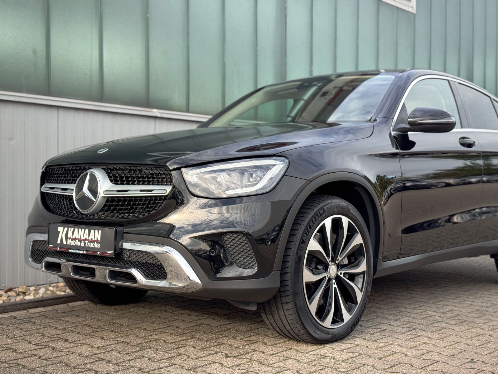 Fahrzeugabbildung Mercedes-Benz GLC 300e Coupe 4Matic *9G|LED|CAM|AHK*