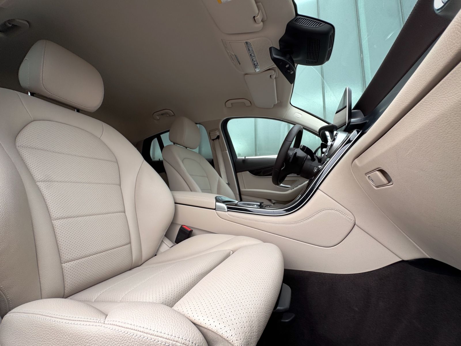 Fahrzeugabbildung Mercedes-Benz GLC 300e Coupe 4Matic *9G|LED|CAM|AHK*