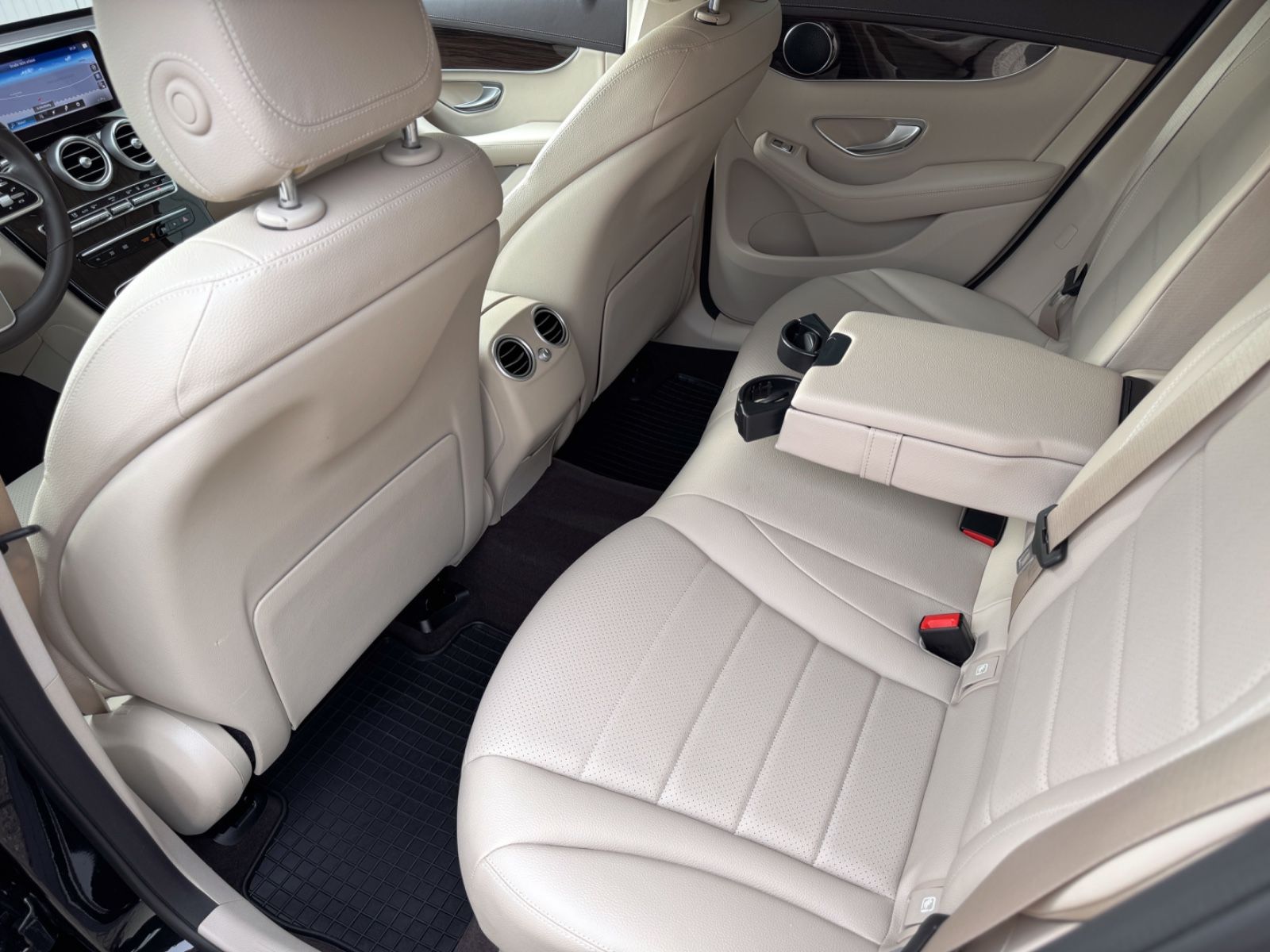 Fahrzeugabbildung Mercedes-Benz GLC 300e Coupe 4Matic *9G|LED|CAM|AHK*