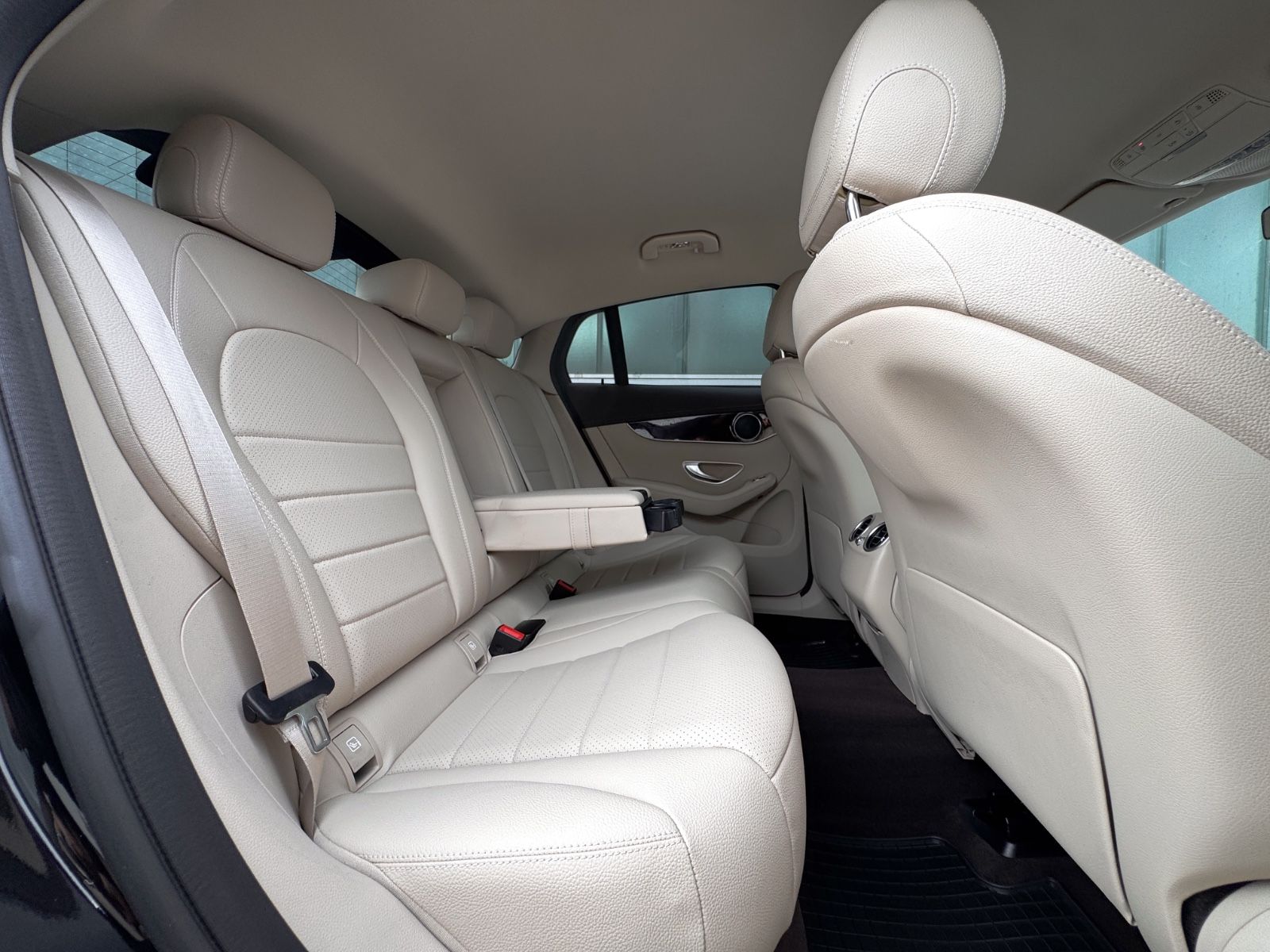 Fahrzeugabbildung Mercedes-Benz GLC 300e Coupe 4Matic *9G|LED|CAM|AHK*