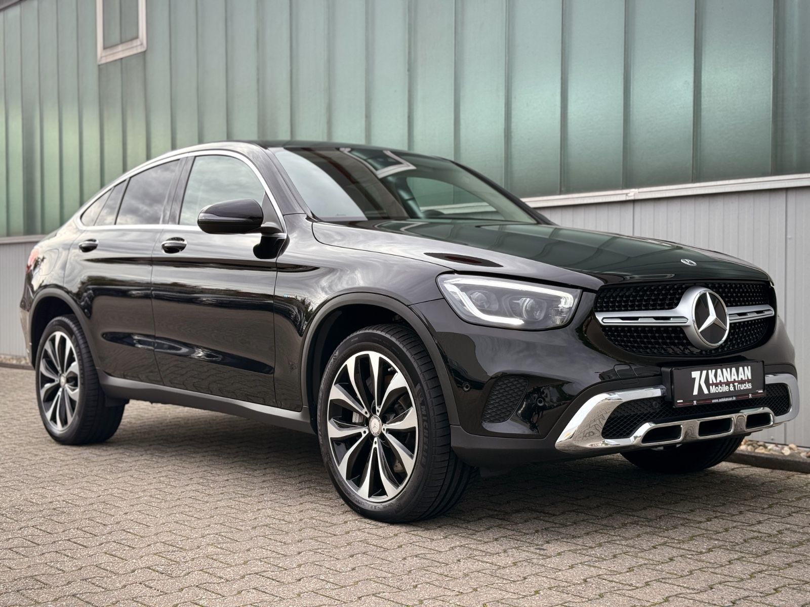 Fahrzeugabbildung Mercedes-Benz GLC 300e Coupe 4Matic *9G|LED|CAM|AHK*