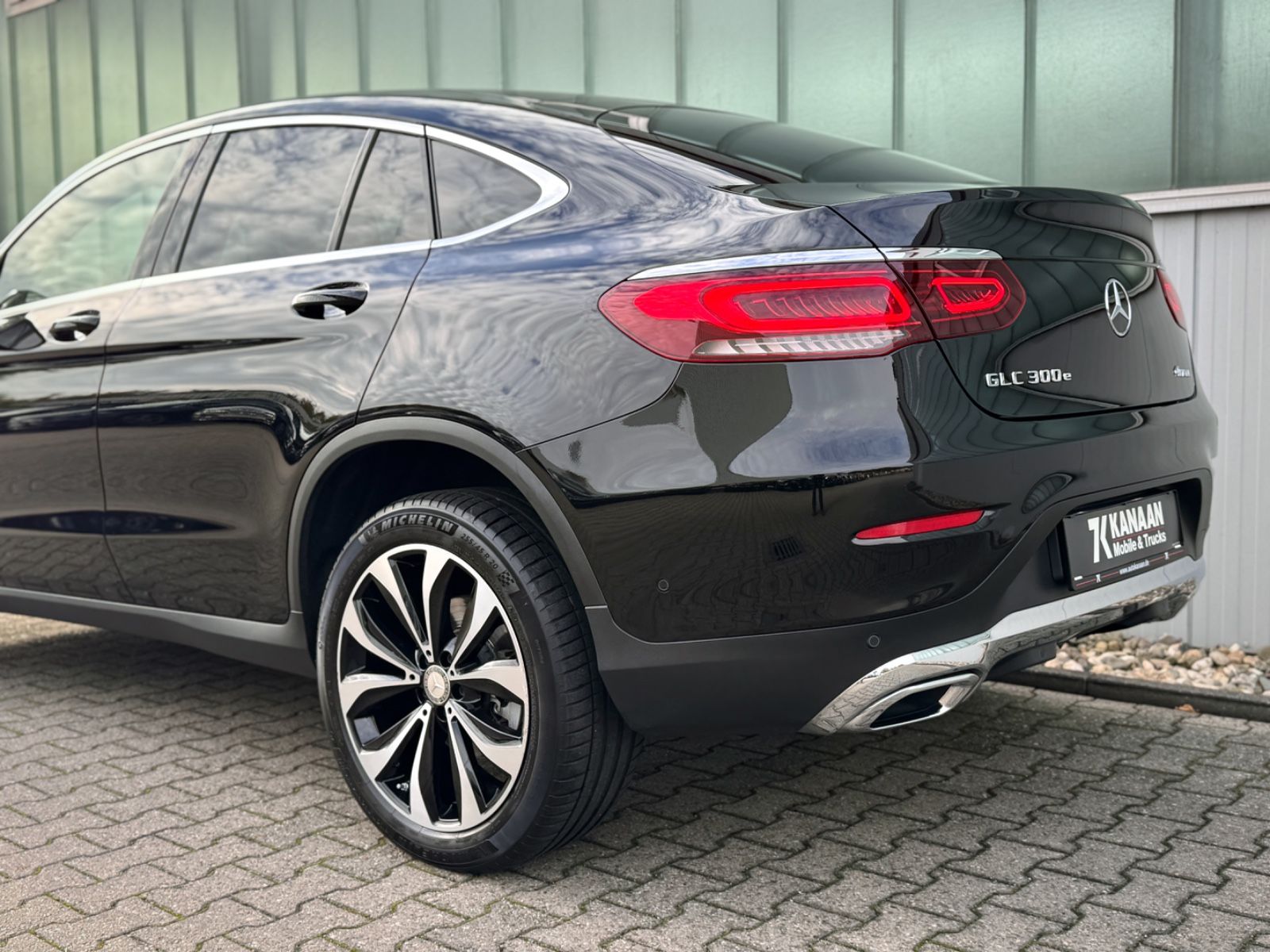 Fahrzeugabbildung Mercedes-Benz GLC 300e Coupe 4Matic *9G|LED|CAM|AHK*