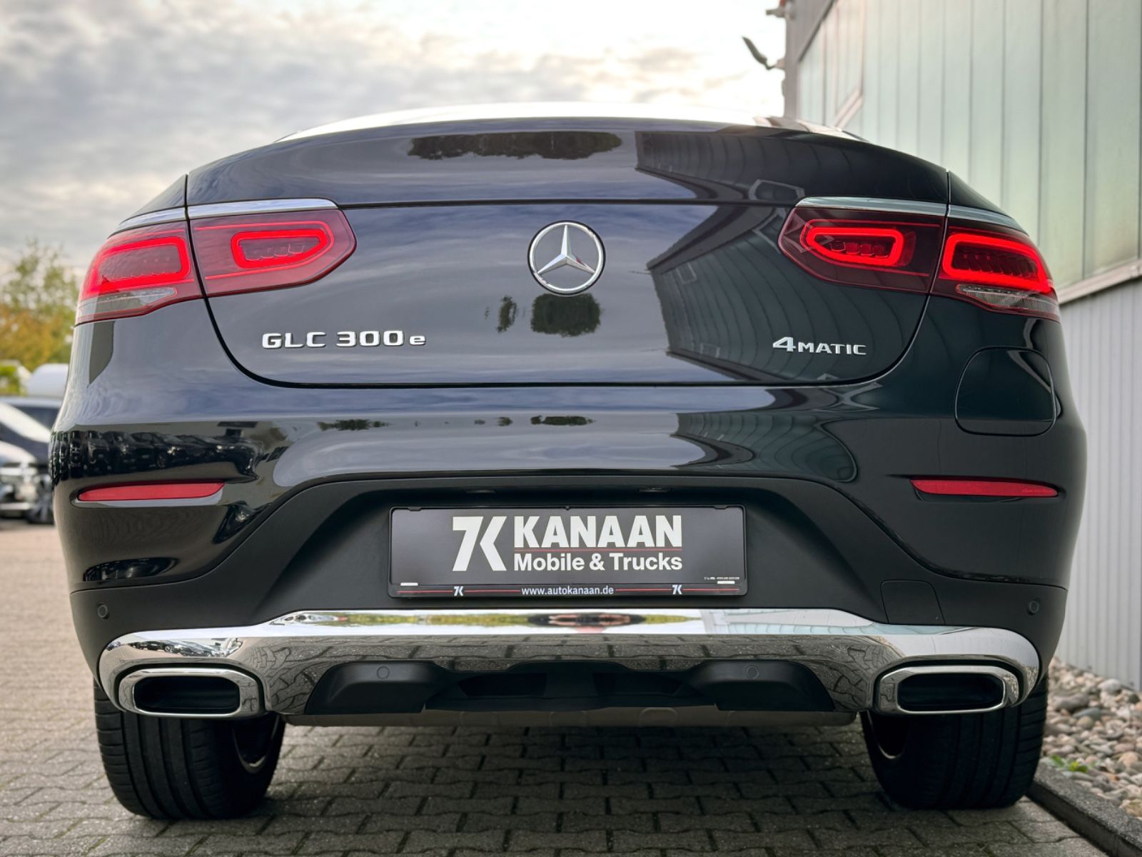 Fahrzeugabbildung Mercedes-Benz GLC 300e Coupe 4Matic *9G|LED|CAM|AHK*
