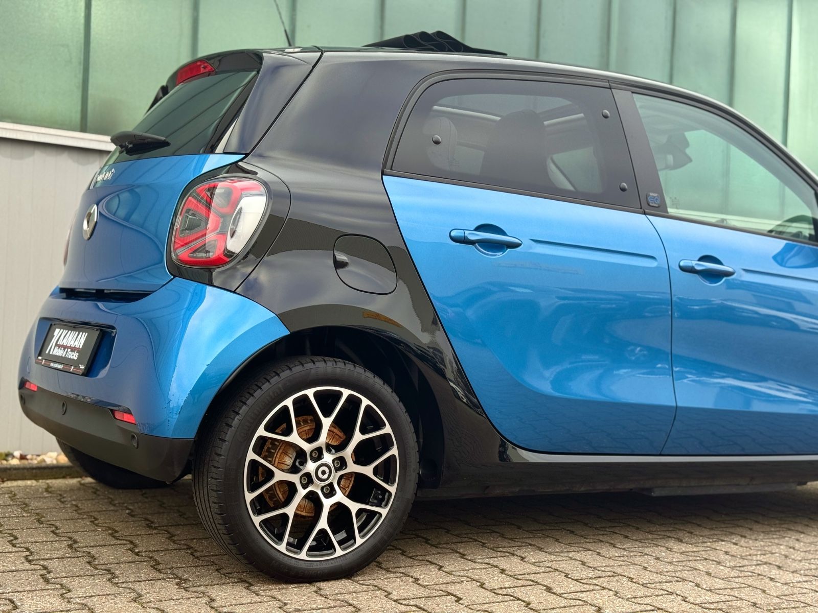 Fahrzeugabbildung Smart ForFour EQ Prime Exclusive *NAVI|CAM|LED*