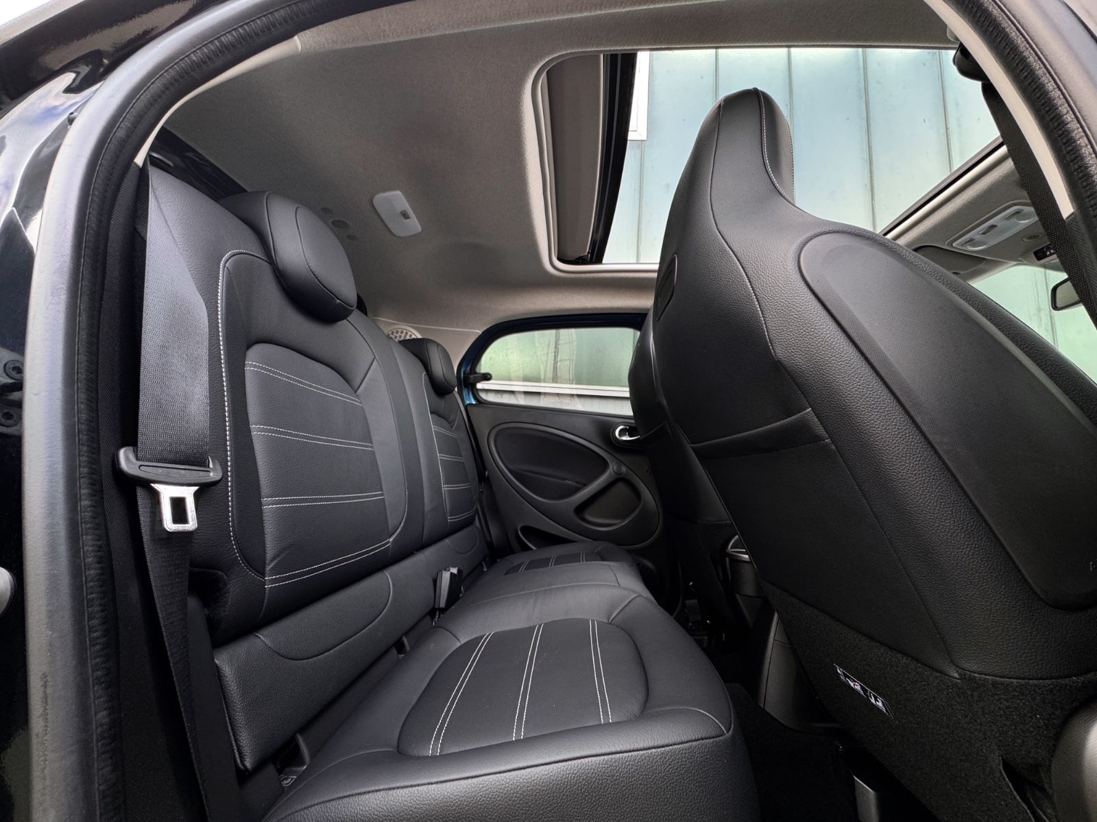 Fahrzeugabbildung Smart ForFour EQ Prime Exclusive *NAVI|CAM|LED*