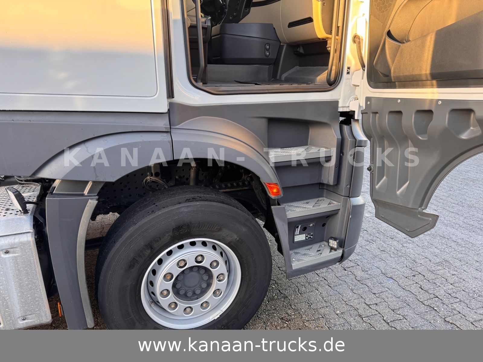 Fahrzeugabbildung Mercedes-Benz 1846 Actros 5  Hydr. Kipper / Walkingfloor 2-Weg