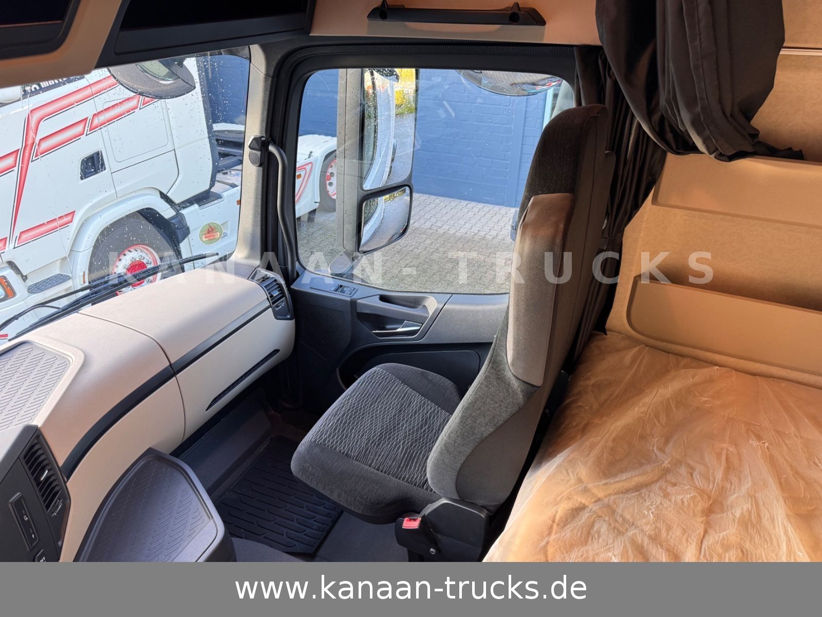 Fahrzeugabbildung Mercedes-Benz 1846 Actros 5  Hydr. Kipper / Walkingfloor 2-Weg