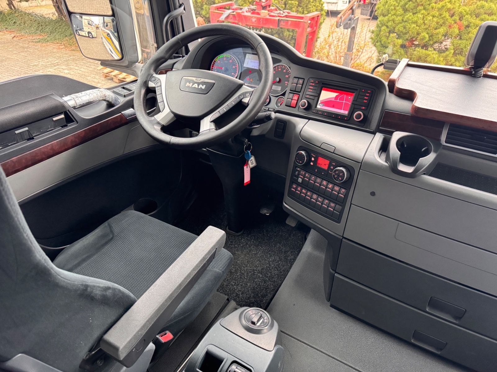 Fahrzeugabbildung MAN TGX 18.440 4x2   LLS-U LowLiner XXL