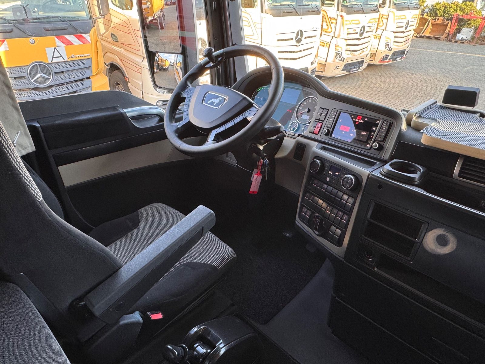 Fahrzeugabbildung MAN TGX 18.460  4x2   BLS  XXL  Standklima