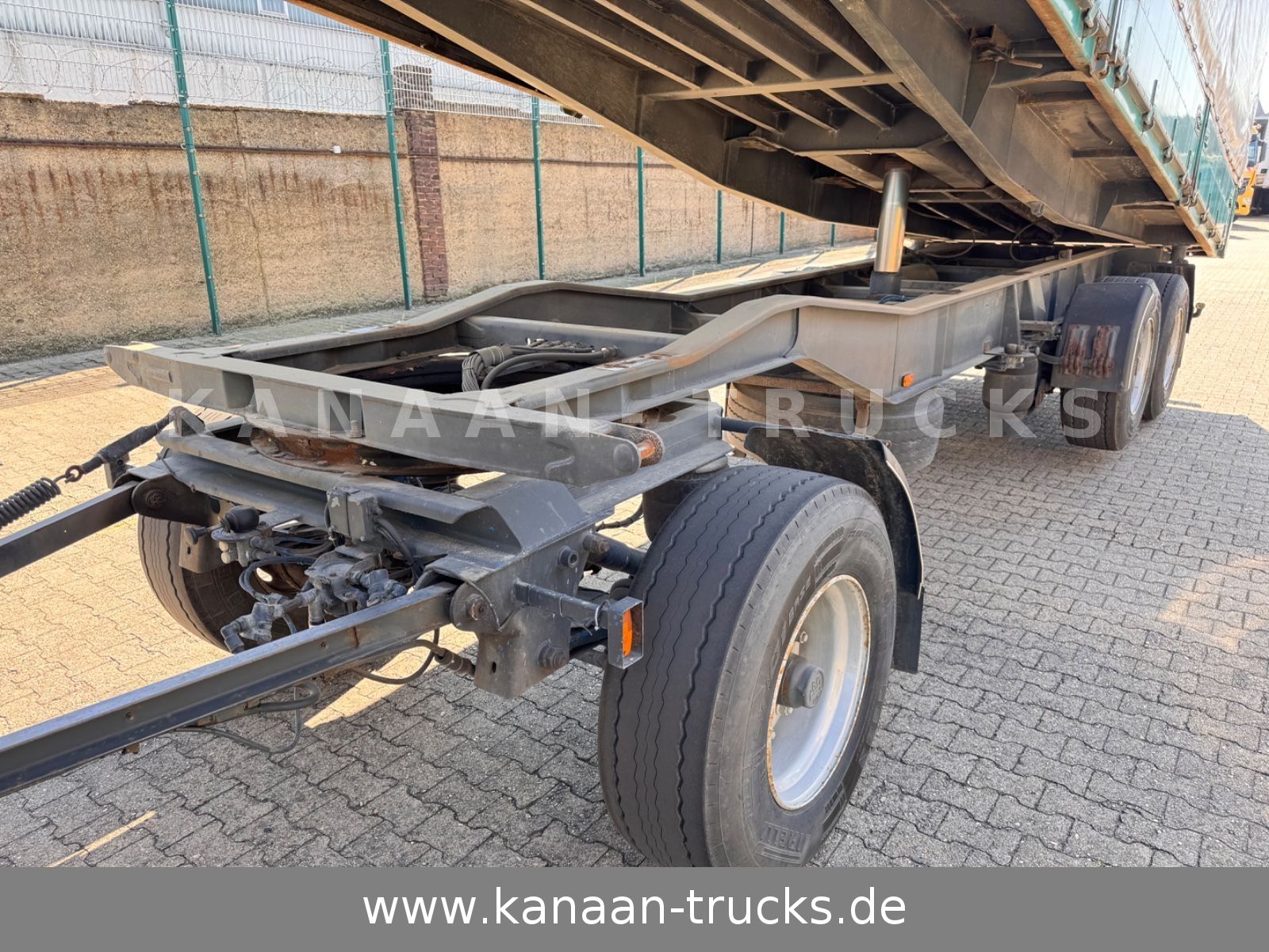 Fahrzeugabbildung Andere KUMMLIN 3-Achs Getreide Kipper 3 Seiten Liftachs