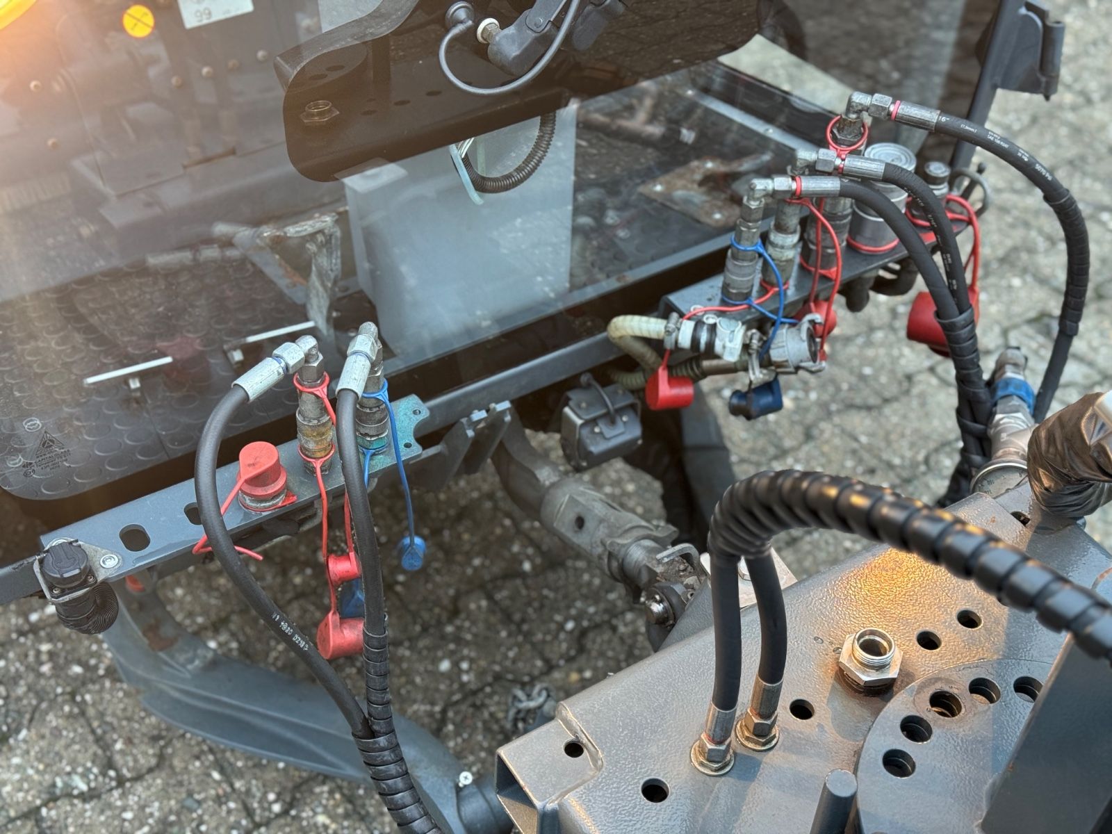 Fahrzeugabbildung Hako CityMaster 1600 Unkraut Heißwasser Dampf  REINEX