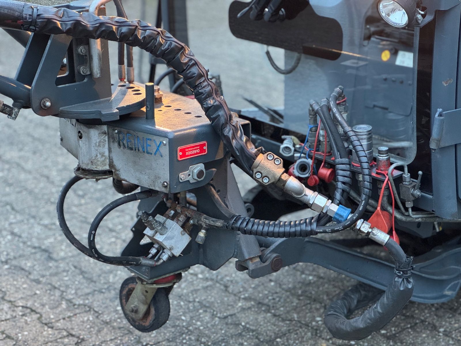 Fahrzeugabbildung Hako CityMaster 1600 Unkraut Heißwasser Dampf  REINEX