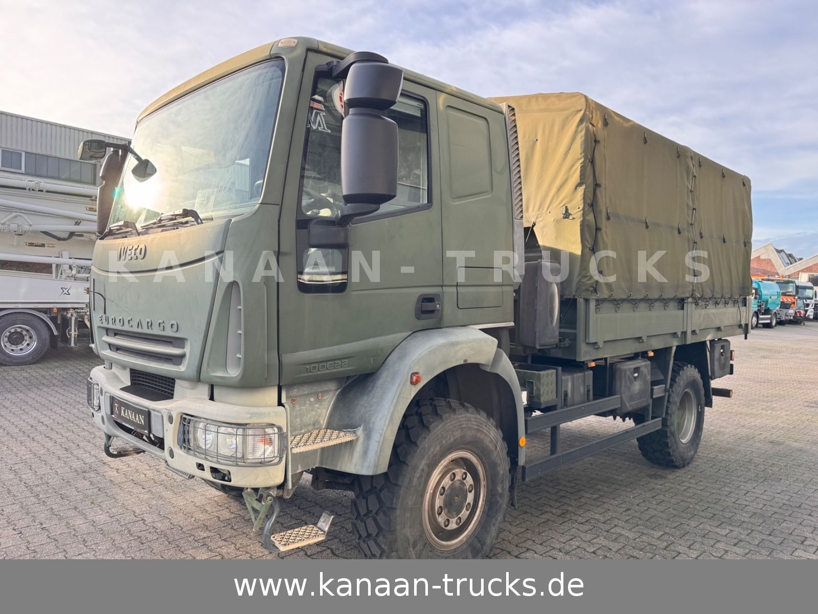 Fahrzeugabbildung Iveco ML100E22WM-BW 4x4 Miltär Camper Exped