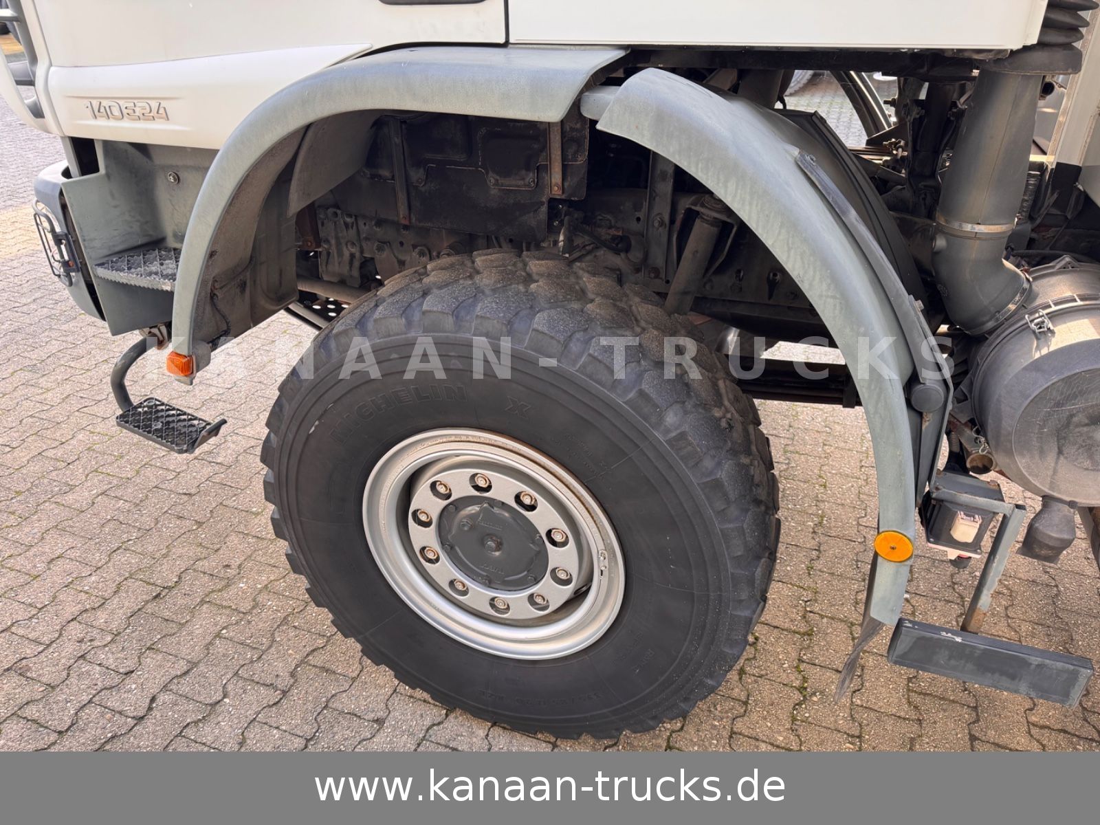 Fahrzeugabbildung Iveco 140 E240  Eurocargo 4x4 Miltär Camper Expedition