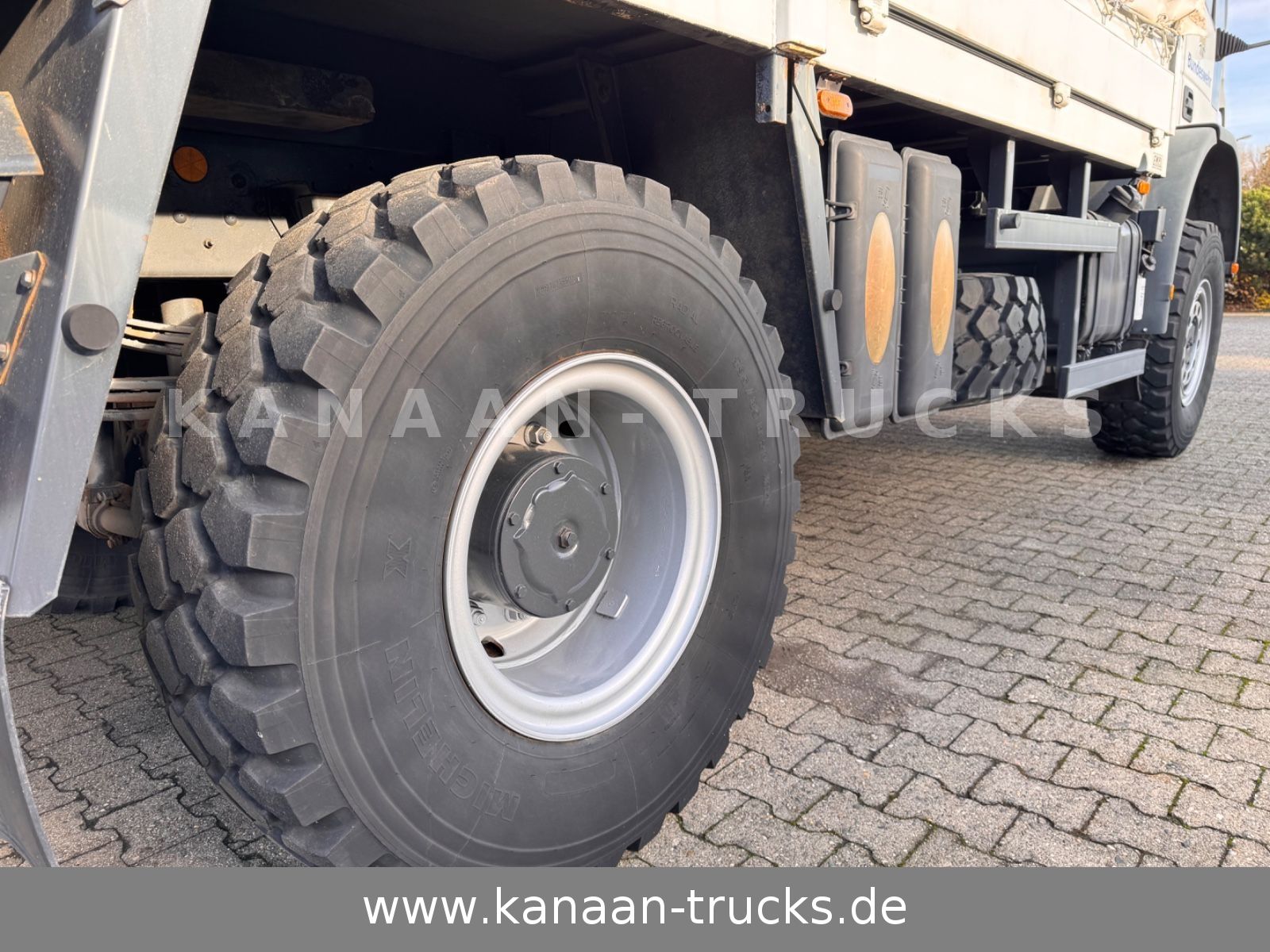 Fahrzeugabbildung Iveco 140 E240  Eurocargo 4x4 Miltär Camper Expedition