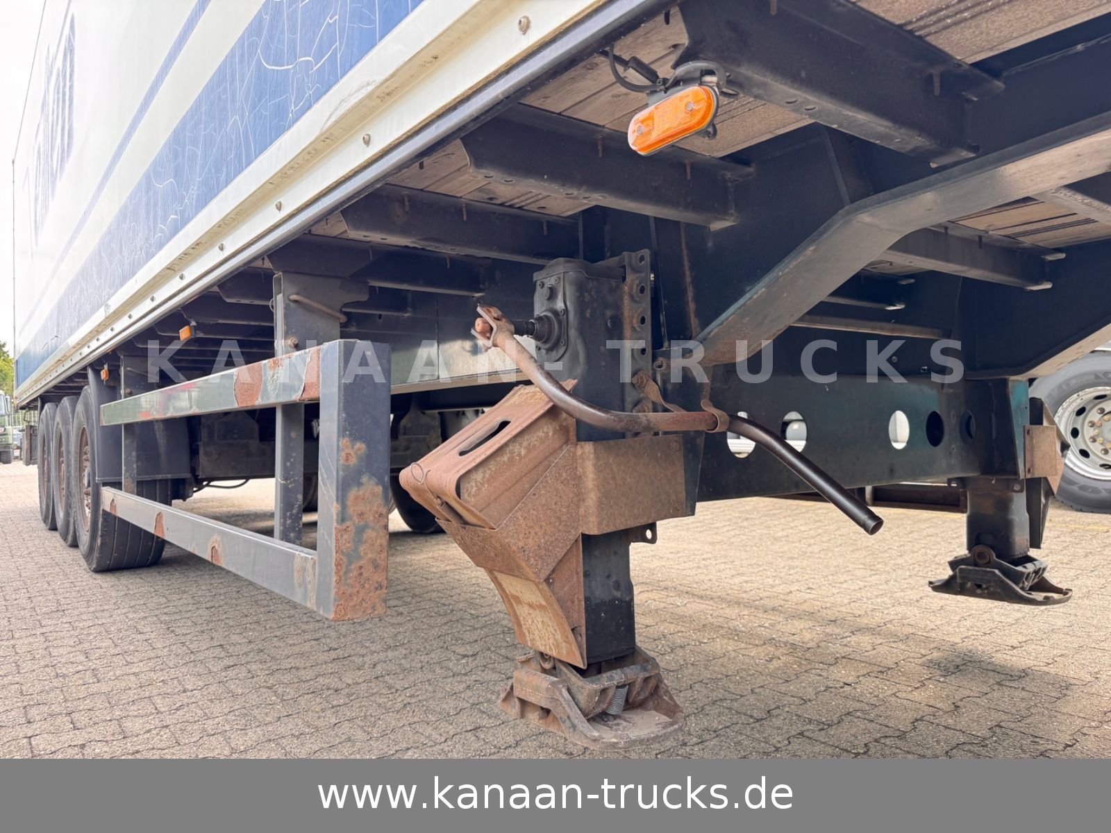 Fahrzeugabbildung Kögel SPKH 24 Koffer 3-Achser