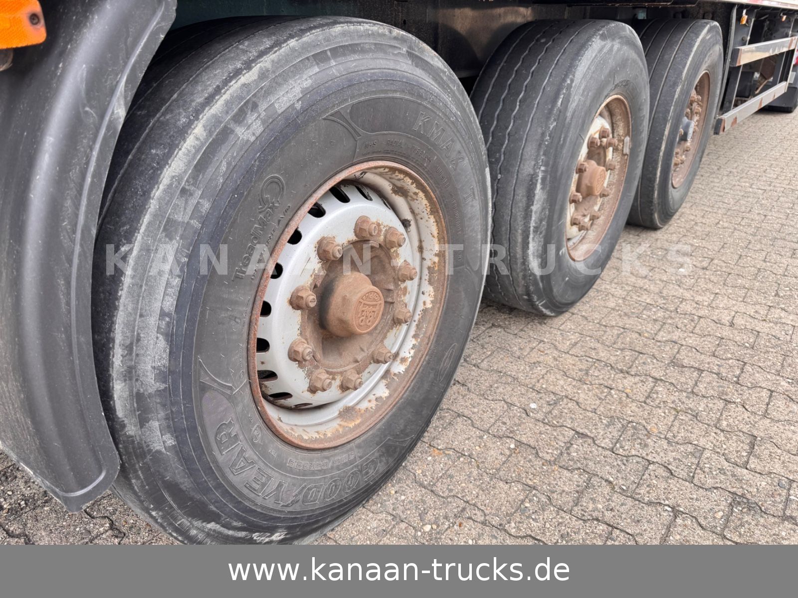 Fahrzeugabbildung Kögel SPKH 24 Koffer 3-Achser