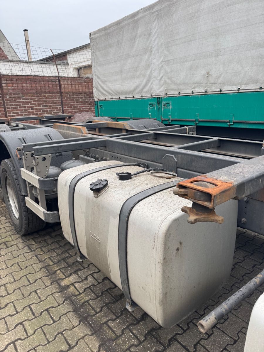 Fahrzeugabbildung DAF DAF XF 480 6X2 SSC Retarder 2xTanks Lift