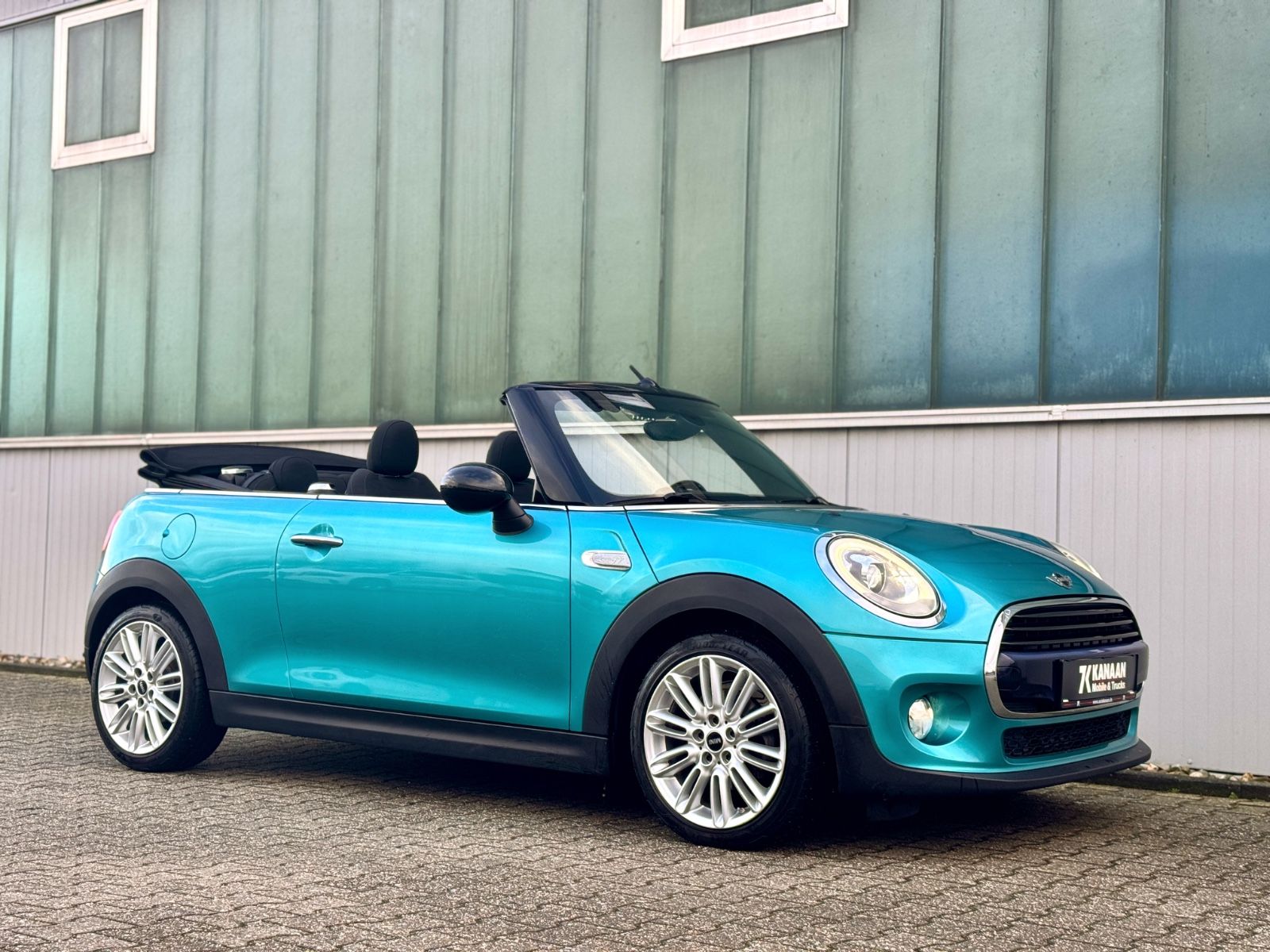 Fahrzeugabbildung MINI 1.5 Cooper Cabriolet *NAVI|LED|AMBIENTE|PDC|SHZ*