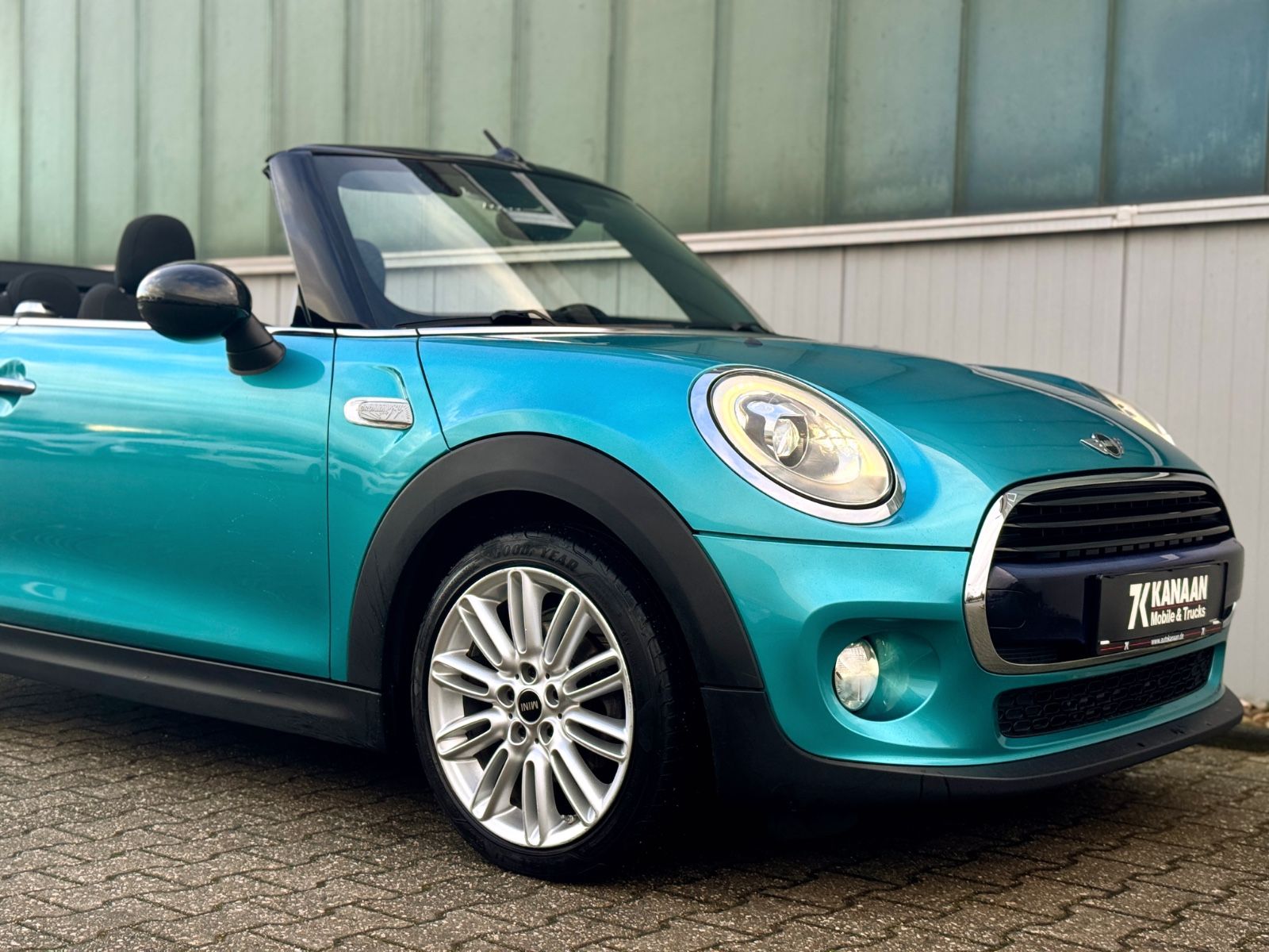 Fahrzeugabbildung MINI 1.5 Cooper Cabriolet *NAVI|LED|AMBIENTE|PDC|SHZ*