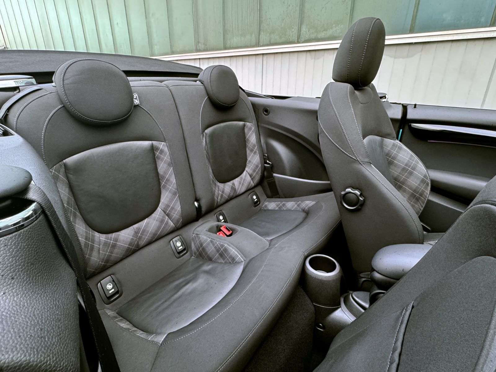 Fahrzeugabbildung MINI 1.5 Cooper Cabriolet *NAVI|LED|AMBIENTE|PDC|SHZ*