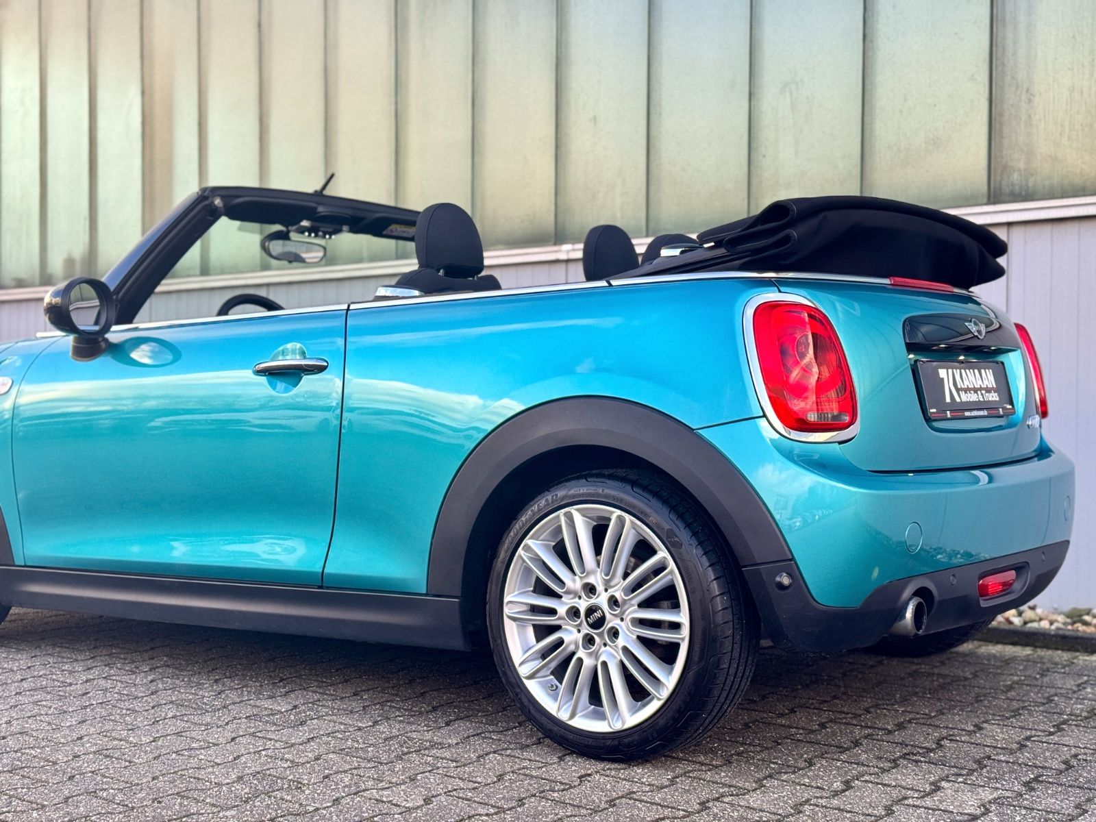 Fahrzeugabbildung MINI 1.5 Cooper Cabriolet *NAVI|LED|AMBIENTE|PDC|SHZ*