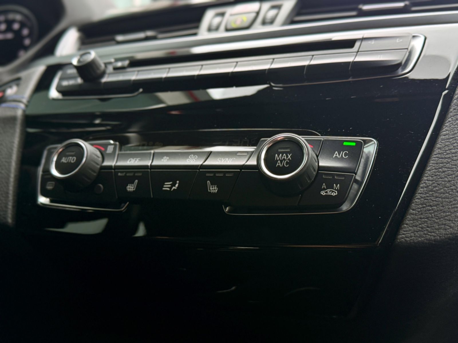 Fahrzeugabbildung BMW X2 20i M-SPORT *HEAD-UP|CAM|NAVI*