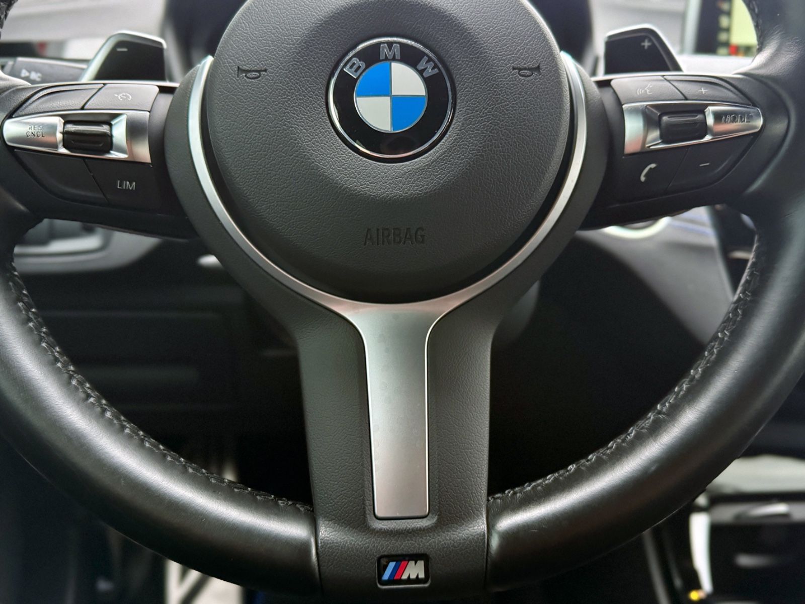 Fahrzeugabbildung BMW X2 20i M-SPORT *HEAD-UP|CAM|NAVI*