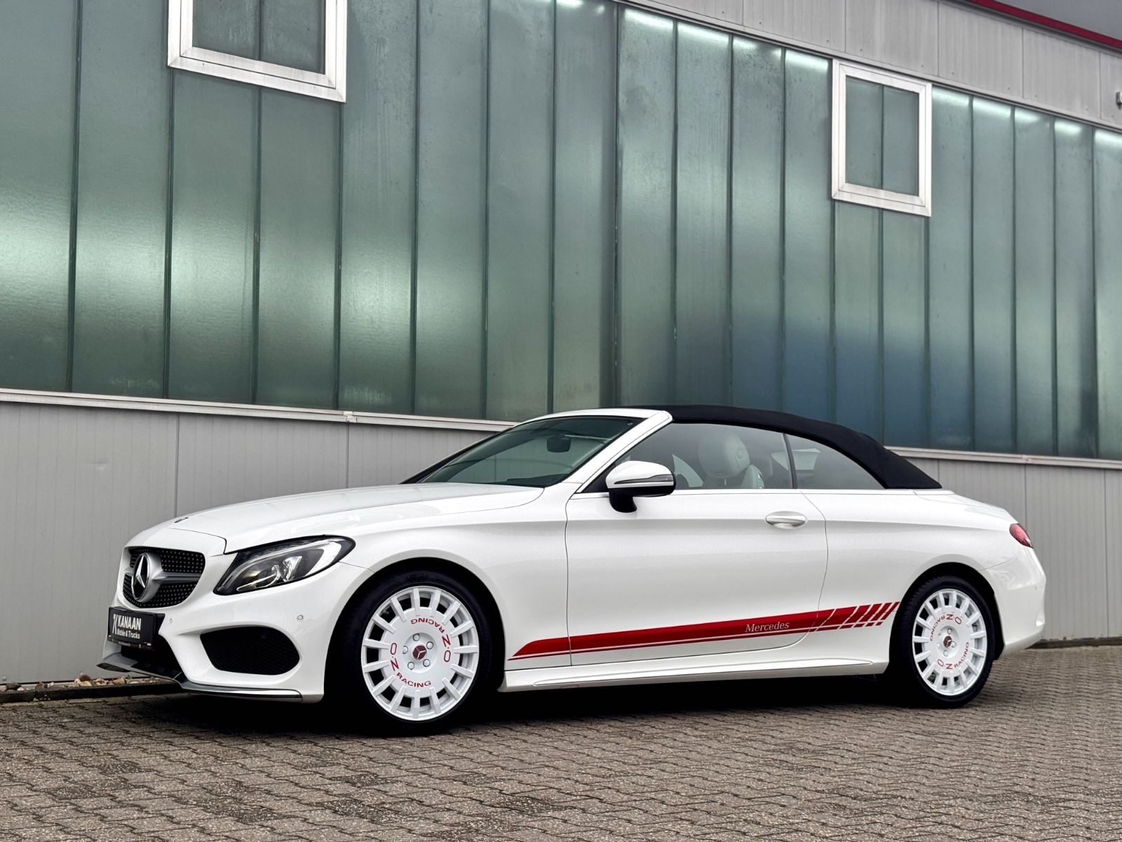 Fahrzeugabbildung Mercedes-Benz C 180 Cabriolet AMG-LINE *AHK|NAV|AIRSCARF|LED*