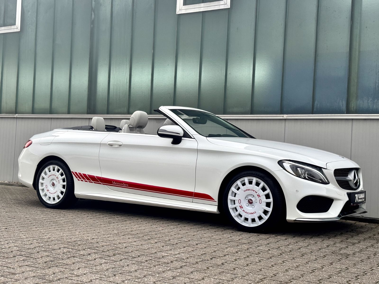 Fahrzeugabbildung Mercedes-Benz C 180 Cabriolet AMG-LINE *AHK|NAV|AIRSCARF|LED*