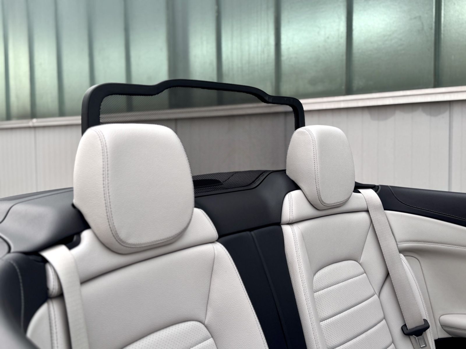 Fahrzeugabbildung Mercedes-Benz C 180 Cabriolet AMG-LINE *AHK|NAV|AIRSCARF|LED*