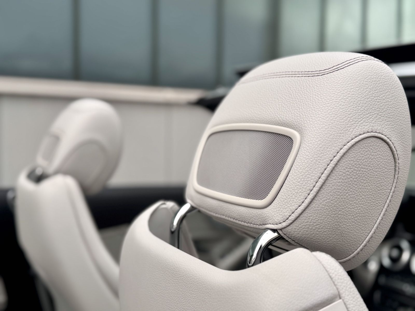 Fahrzeugabbildung Mercedes-Benz C 180 Cabriolet AMG-LINE *AHK|NAV|AIRSCARF|LED*