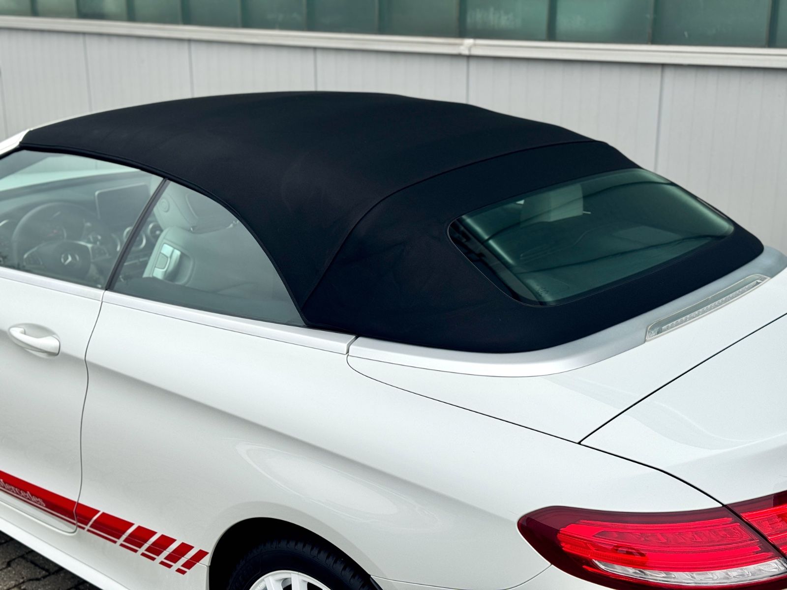 Fahrzeugabbildung Mercedes-Benz C 180 Cabriolet AMG-LINE *AHK|NAV|AIRSCARF|LED*