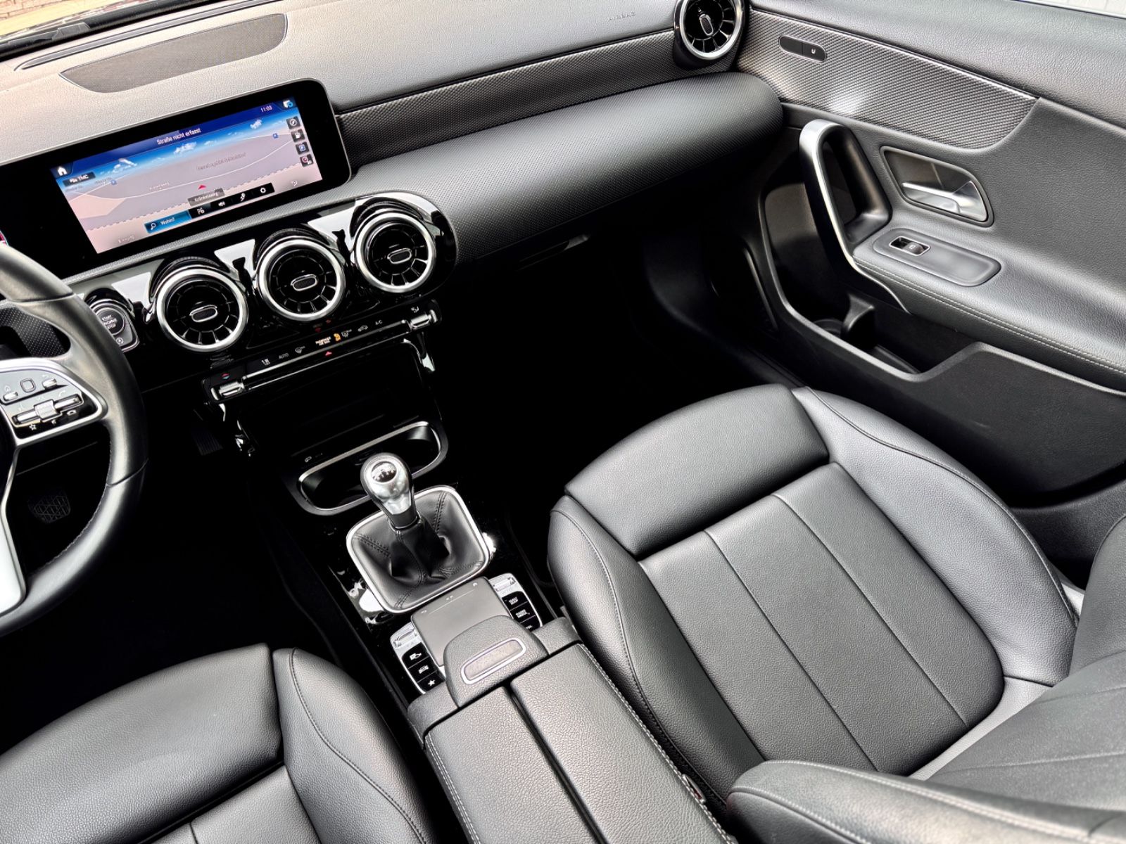 Fahrzeugabbildung Mercedes-Benz A 180 Progressive *CAM|NAVI|ASSIST*