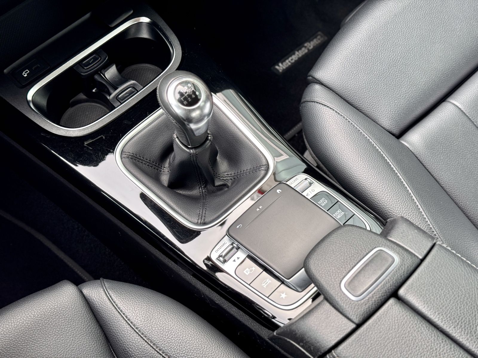 Fahrzeugabbildung Mercedes-Benz A 180 Progressive *CAM|NAVI|ASSIST*