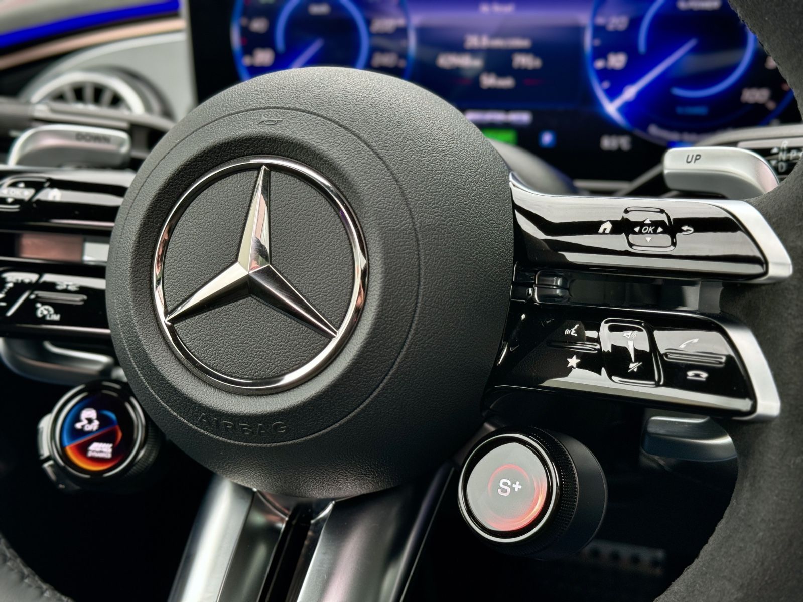 Fahrzeugabbildung Mercedes-Benz EQE AMG 53 *360°|ASSIST|PREMIUM|DYNAMIC|PANO|21*