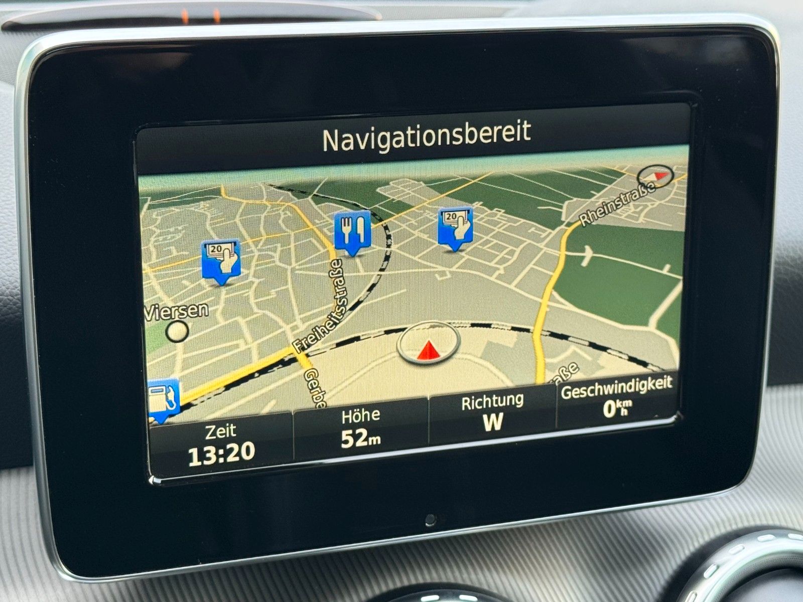 Fahrzeugabbildung Mercedes-Benz GLA 180 Urban-Score *XENON|NIGHT|NAVI|SHZ*