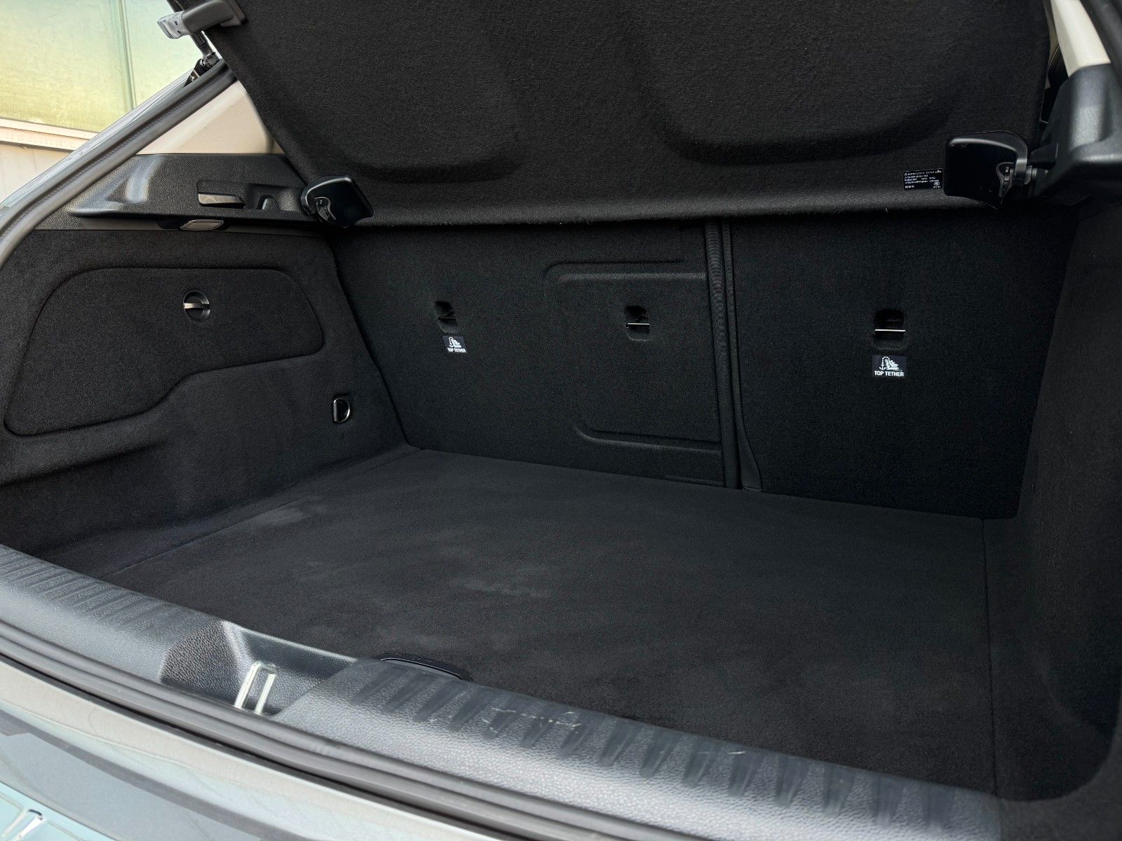 Fahrzeugabbildung Mercedes-Benz GLA 180 Urban-Score *XENON|NIGHT|NAVI|SHZ*