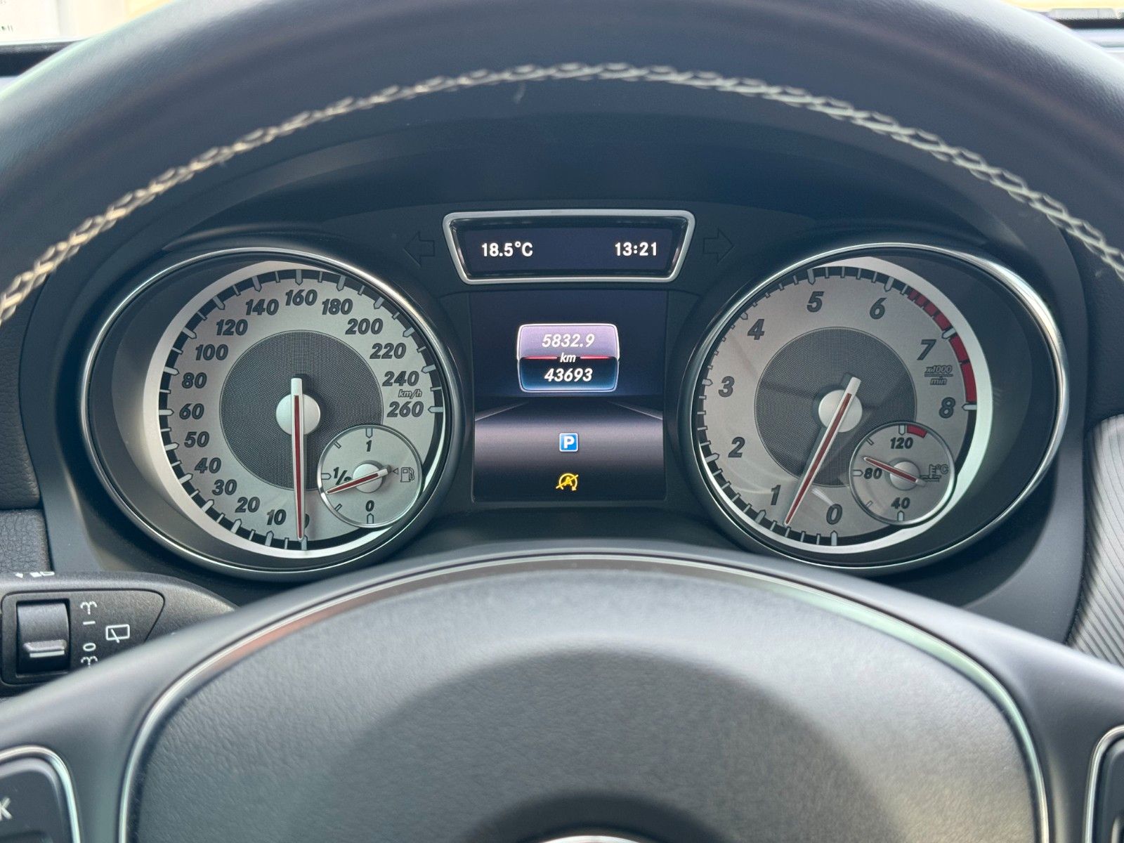 Fahrzeugabbildung Mercedes-Benz GLA 180 Urban-Score *XENON|NIGHT|NAVI|SHZ*