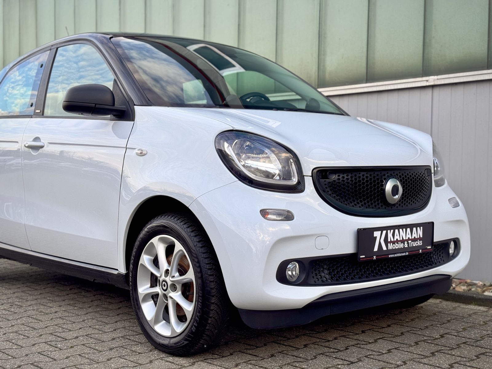 Fahrzeugabbildung Smart ForFour Passion *PDC|TEL|DAB*