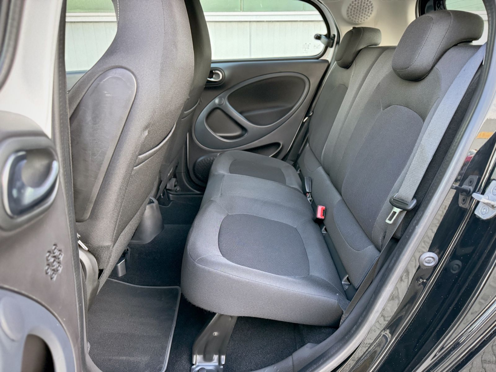 Fahrzeugabbildung Smart ForFour Passion *PDC|TEL|DAB*