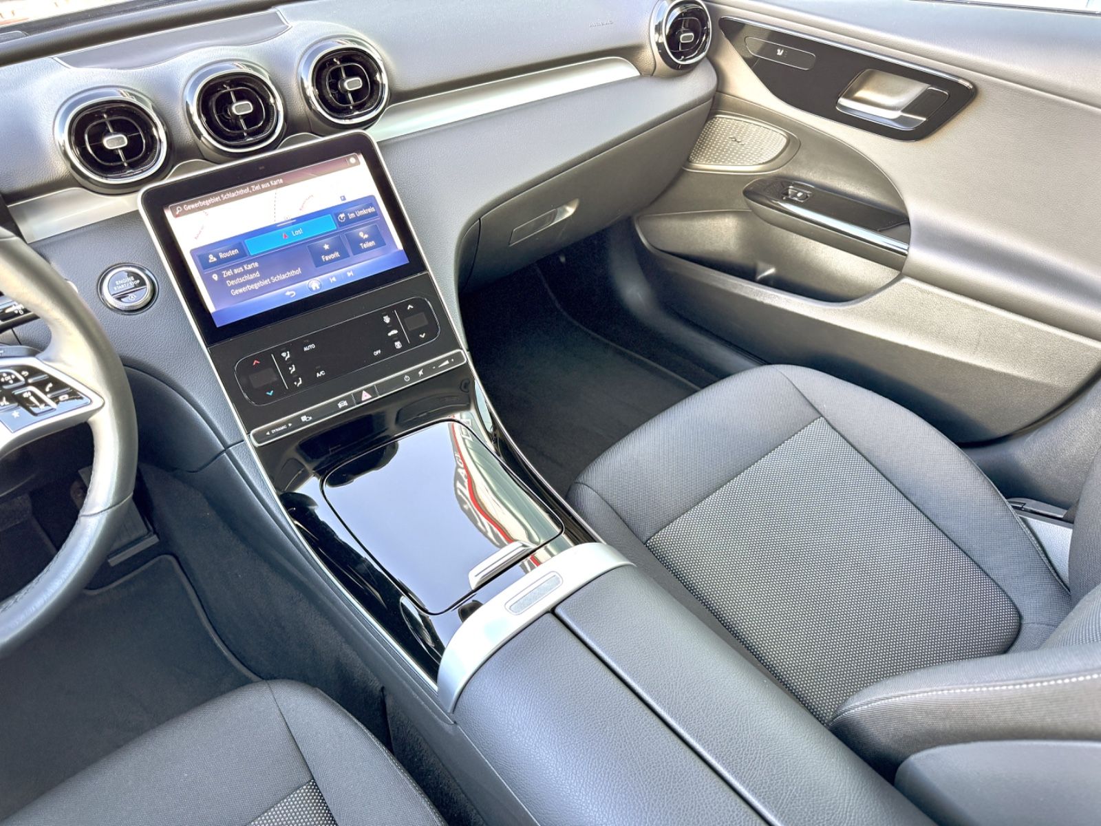 Fahrzeugabbildung Mercedes-Benz C 220 T d 4Matic *9G|NAVI|CAM|LED*