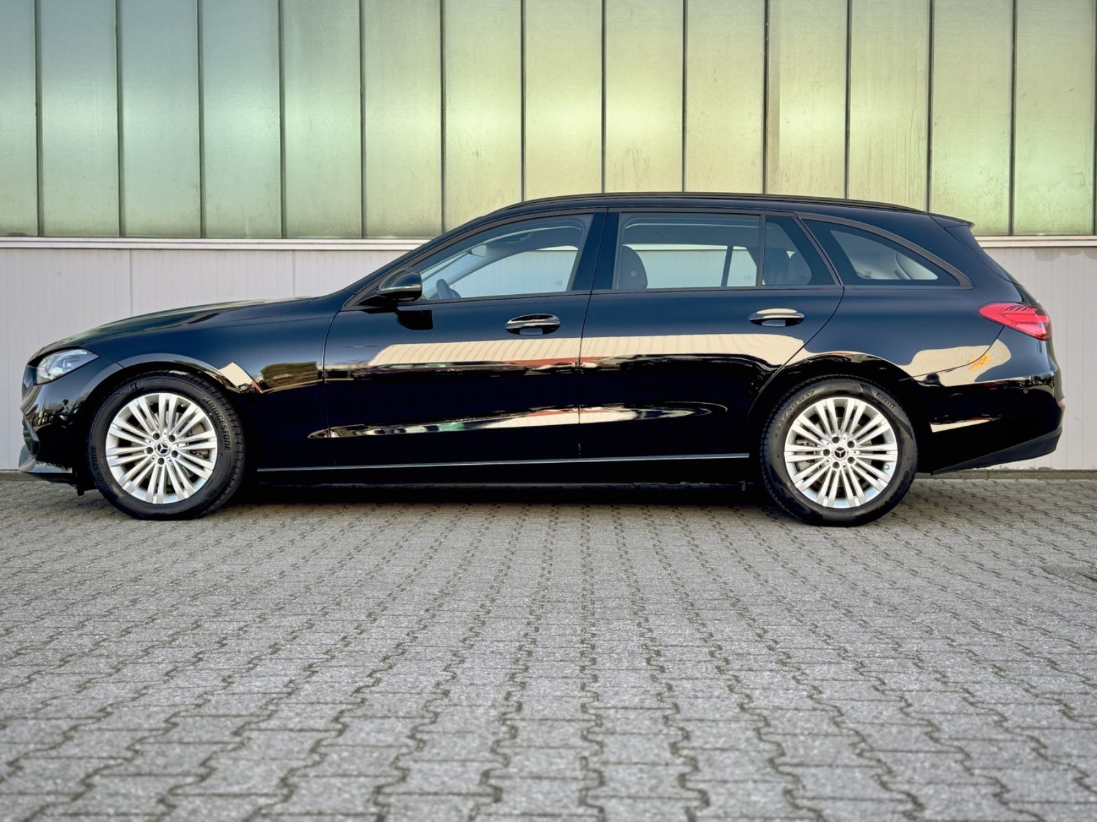 Fahrzeugabbildung Mercedes-Benz C 220 T d 4Matic *9G|NAVI|CAM|LED*