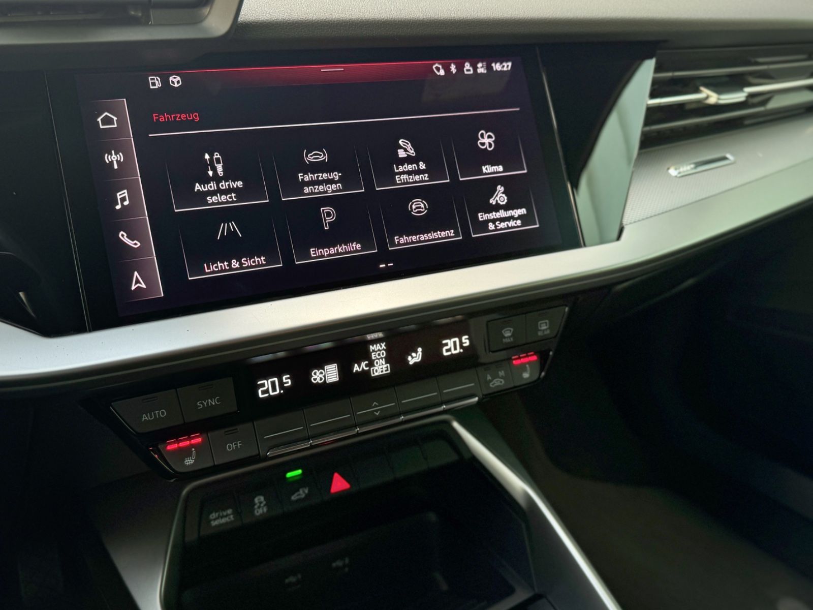 Fahrzeugabbildung Audi A3 Sportback 40 1.4TFSI e Advanced*NAVI|CARPLAY*