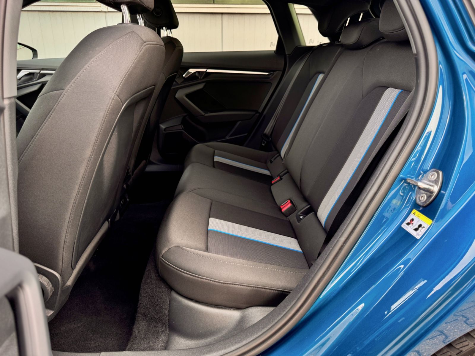 Fahrzeugabbildung Audi A3 Sportback 40 1.4TFSI e Advanced*NAVI|CARPLAY*