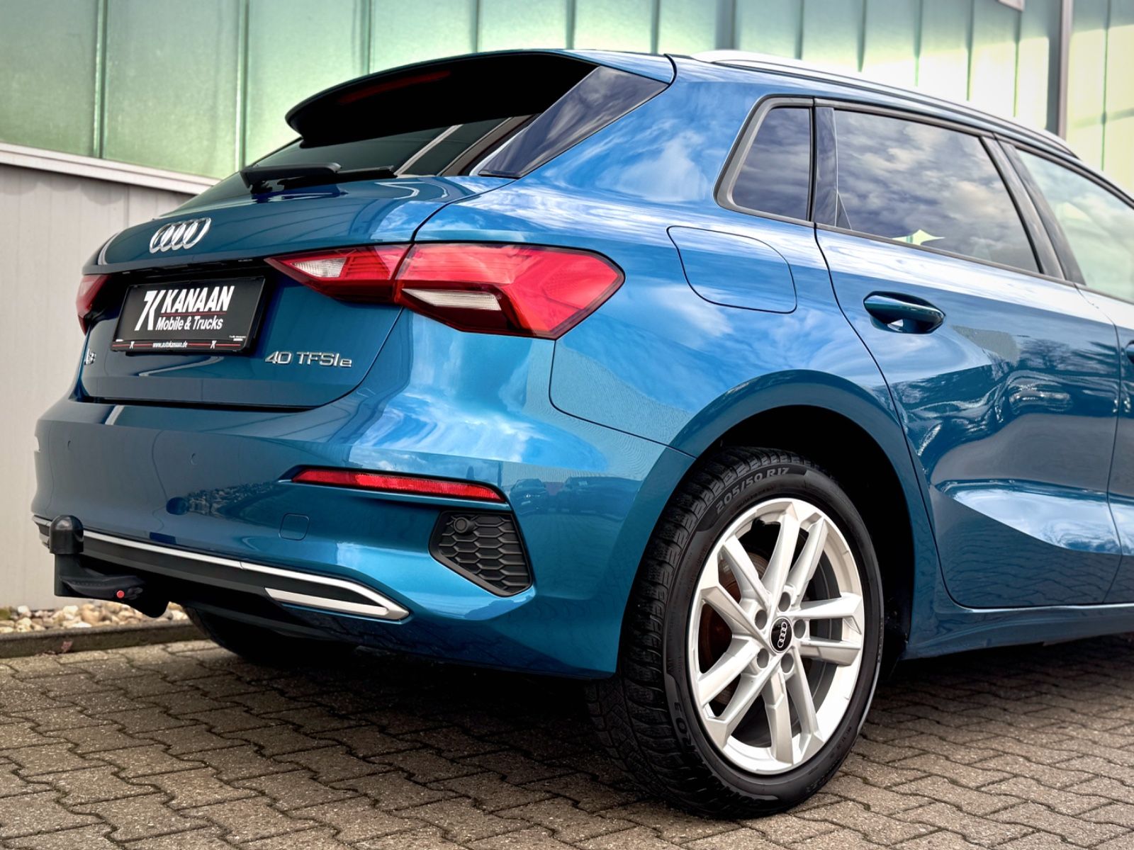 Fahrzeugabbildung Audi A3 Sportback 40 1.4TFSI e Advanced*NAVI|CARPLAY*